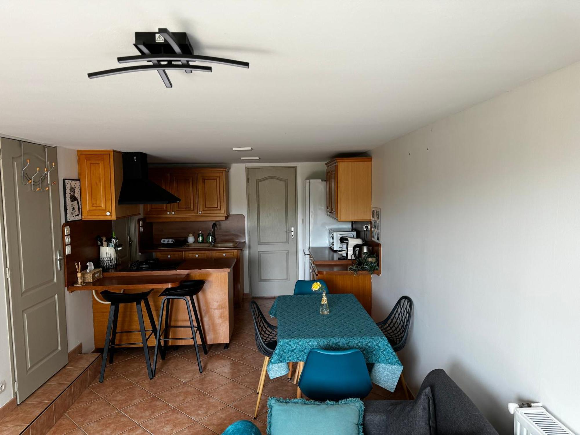 Au Calme Dans Maison En Rez De Jardin A 2,2 Kms Du Groupama Stadium Et Salle Ldlc Arena Meyzieu Εξωτερικό φωτογραφία