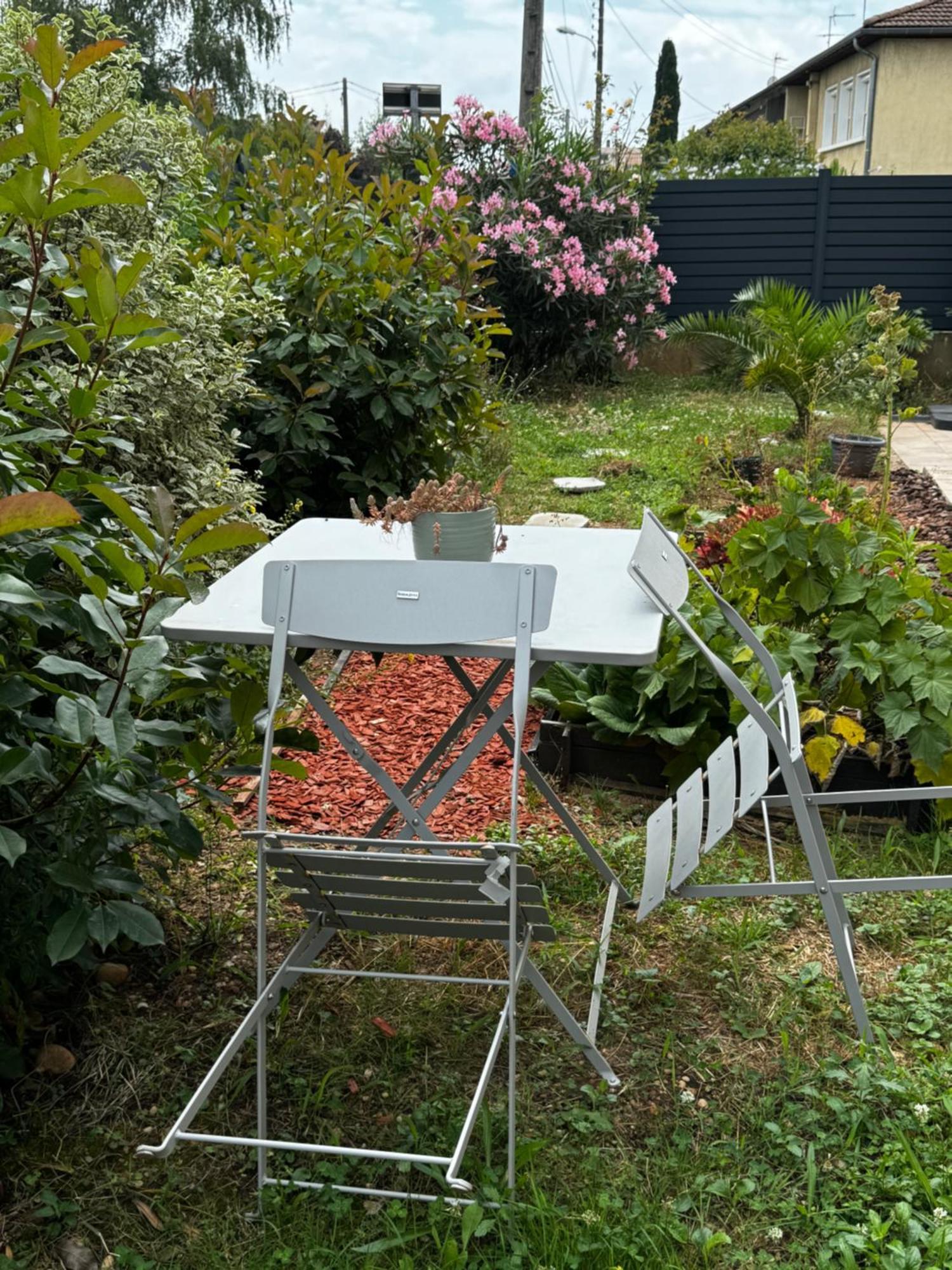 Au Calme Dans Maison En Rez De Jardin A 2,2 Kms Du Groupama Stadium Et Salle Ldlc Arena Meyzieu Εξωτερικό φωτογραφία